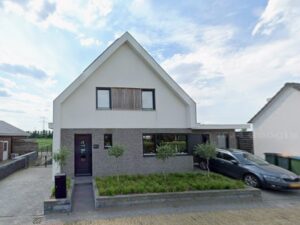 nieuwbouw eigentijdse woning te Standdaarbuiten