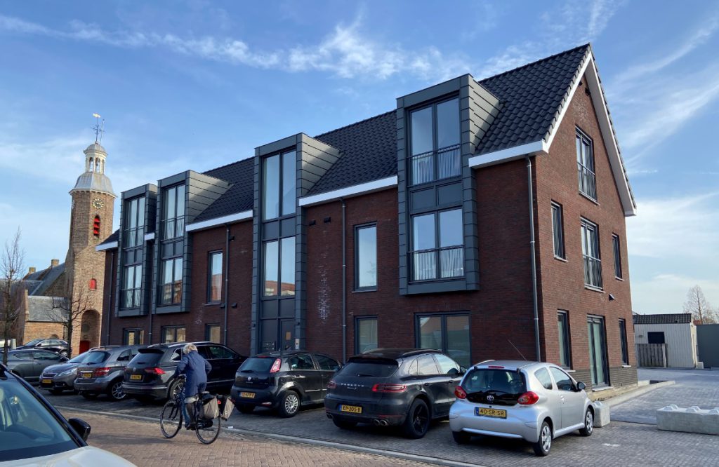 verbouw bestaand pand naar 8 appartementen en uitbreiding huisartsenpraktijk te ‘s-Gravenpolder